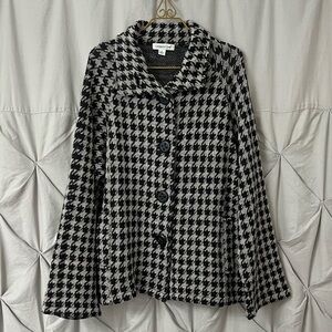 Coldwater Creek Black and White Houndstooth Poncho